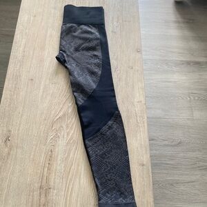 JoyLab Charcoal and Black Textured Leggings